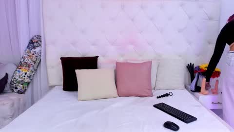 valeria111111 online show from September 24, 12:08 pm
