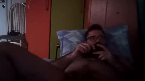Snapshot of valerio993 chatting on May 21, 10:28 pm valerio993 online show from May 21, 10:28 pm