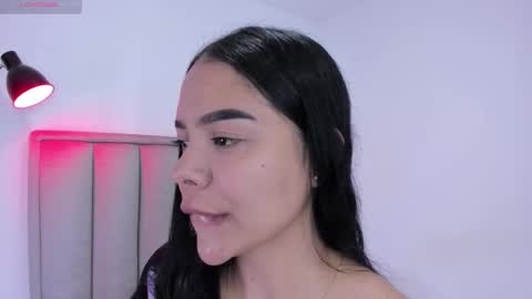 Cris  online show from November 9, 4:16 pm