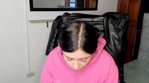 Snapshot of valery_bonneth chatting on February 6, 12:30 pm valery_bonneth online show from February 6, 12:30 pm