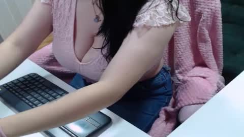 valery cute 18 online show from September 24, 11:35 am
