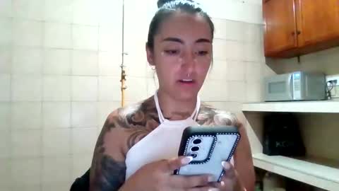 Snapshot of valery_hot24 chatting on February 18, 2:46 pm valery hot24 online show from February 18, 2:46 pm