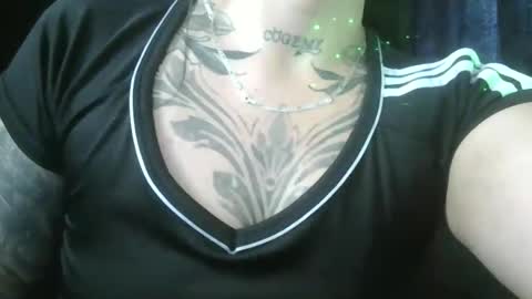 Snapshot of valery_hot24 chatting on April 21, 4:23 pm valery hot24 online show from April 21, 4:23 pm