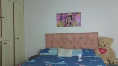 valery_lovex_ online show from January 18, 10:35 pm