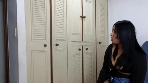 valery_lovex_ online show from June 10, 1:06 am