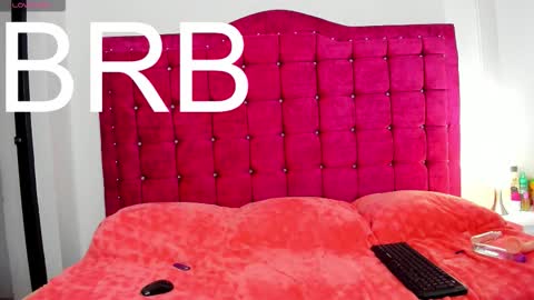 Snapshot of valery_slim18 chatting on February 20, 6:26 am valery online show from February 20, 6:26 am