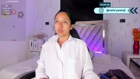 Val online show from December 22, 11:51 am