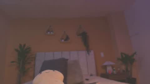 Snapshot of valerycolins chatting on July 18, 1:21 am call me Maria online show from July 18, 1:21 am