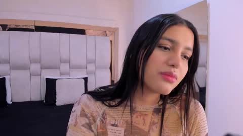 valerycooper23 online show from December 16, 8:58 pm