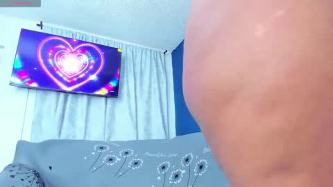 Snapshot of valerynbrown chatting on November 18, 9:08 pm valery online show from November 18, 9:08 pm