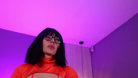 Snapshot of valerynova chatting on July 18, 11:14 am Carla online show from July 18, 11:14 am