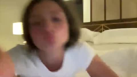 Snapshot of valeryroyale chatting on November 29, 6:11 pm Valery online show from November 29, 6:11 pm