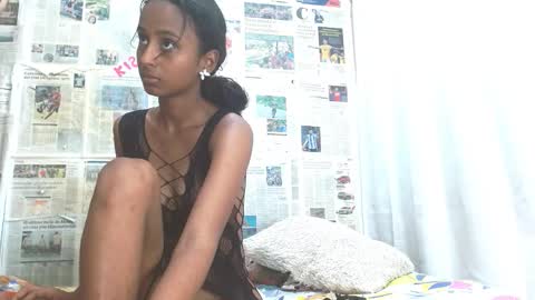 Snapshot of valeryskinnyvagi chatting on February 23, 1:52 pm VALERY online show from February 23, 1:52 pm