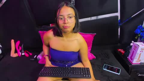 Snapshot of valerysweety__ chatting on March 28, 3:39 am ValerySweety online show from March 28, 3:39 am