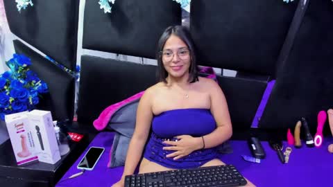 Snapshot of valerysweety__ chatting on April 8, 3:17 am ValerySweety online show from April 8, 3:17 am