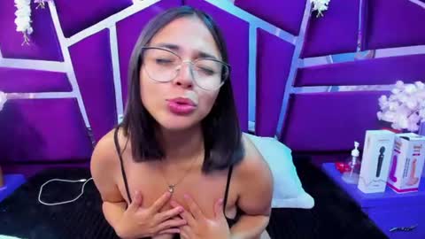 Snapshot of valerysweety__ chatting on June 13, 3:04 am ValerySweety online show from June 13, 3:04 am