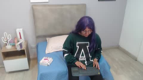 valevicious online show from October 7, 5:43 pm