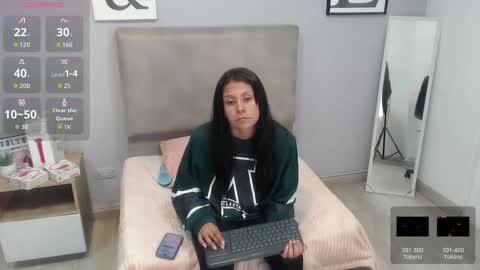 valevicious online show from November 21, 7:45 pm