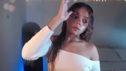 Snapshot of valientegirl_ chatting on February 10, 12:26 am VALIENTE online show from February 10, 12:26 am