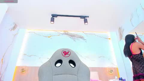  VALIRYA  online show from December 18, 3:45 am