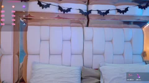 Snapshot of valkiria_moore chatting on October 13, 7:58 pm Valkiria moore online show from October 13, 7:58 pm