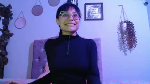 valkiry_ online show from March 4, 8:37 pm