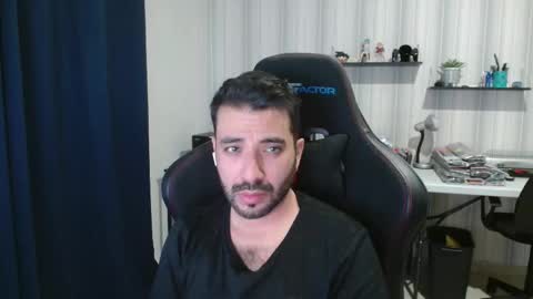 Roberto Carlos online show from November 16, 10:37 pm