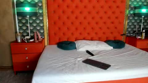 Snapshot of valleriejonnes chatting on November 29, 4:10 pm Valerie Val V online show from November 29, 4:10 pm