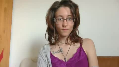 Snapshot of valleriestarr chatting on September 8, 11:04 pm Vallerie Starr online show from September 8, 11:04 pm