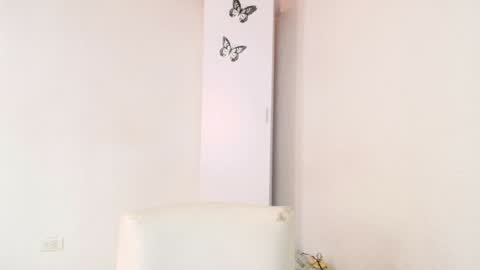 Snapshot of vallery_evanss chatting on December 10, 5:33 pm Taty independent account online show from December 10, 5:33 pm