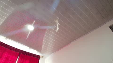 Snapshot of vallery_evanss chatting on January 9, 3:01 pm Taty independent account online show from January 9, 3:01 pm