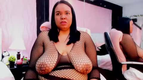 Snapshot of valrery_roussex chatting on February 28, 10:39 pm Valery online show from February 28, 10:39 pm