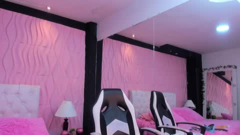 Snapshot of valrery_roussex chatting on March 5, 12:00 pm Valery online show from March 5, 12:00 pm