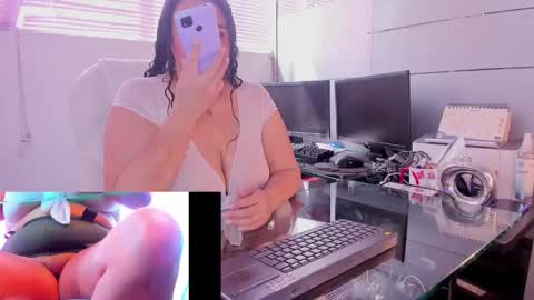 Snapshot of valrery_roussex chatting on September 20, 7:26 pm Valery online show from September 20, 7:26 pm