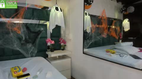 valtira nova online show from October 31, 7:37 pm