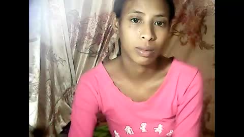 Snapshot of valysexyhot chatting on May 13, 8:34 am valysexyhot online show from May 13, 8:34 am