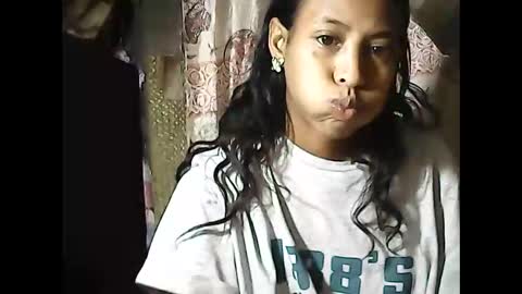 Snapshot of valysexyhot chatting on May 28, 6:32 am valysexyhot online show from May 28, 6:32 am