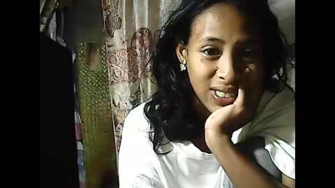 Snapshot of valysexyhot chatting on May 31, 4:42 am valysexyhot online show from May 31, 4:42 am