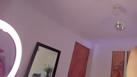 Snapshot of valyturner chatting on January 9, 9:47 pm online show from January 9, 9:47 pm