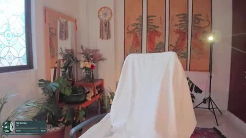 Snapshot of valyturner chatting on October 17, 8:00 pm online show from October 17, 8:00 pm