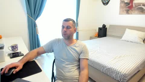 valyvalisimo online show from April 1, 6:25 am