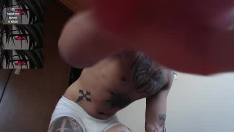 david guzman i model independenthelp me with a thumbs up online show from December 8, 8:58 pm
