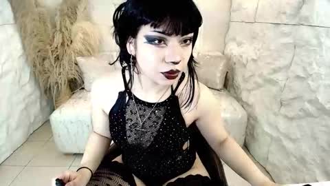 vampkitty_r online show from February 24, 1:20 pm