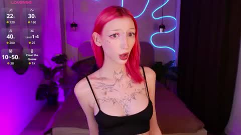 Snapshot of vampray_ chatting on July 7, 9:41 pm Leyla online show from July 7, 9:41 pm