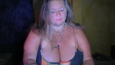 Snapshot of vampwoman chatting on February 26, 6:12 am vampwoman online show from February 26, 6:12 am