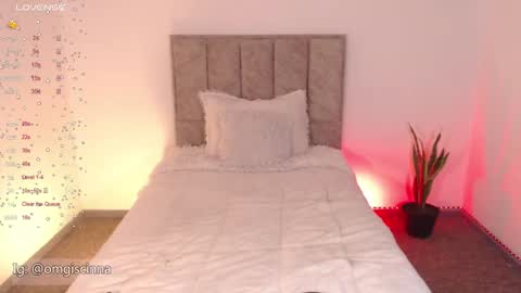 Cinnamon  online show from January 26, 1:25 pm