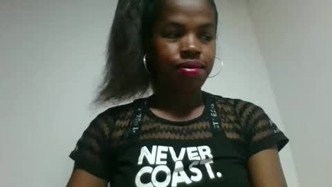 Snapshot of vanafiry chatting on March 13, 3:35 am vanafiry online show from March 13, 3:35 am