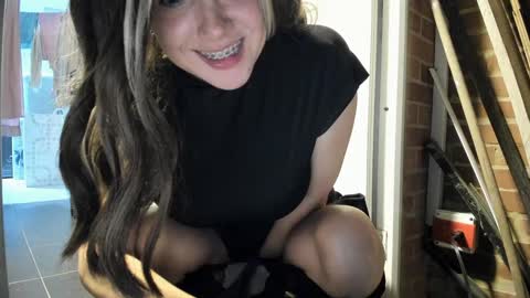 vanessa online show from October 16, 1:50 am