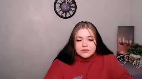 Snapshot of vandaray_ chatting on March 8, 1:14 pm Vanda online show from March 8, 1:14 pm