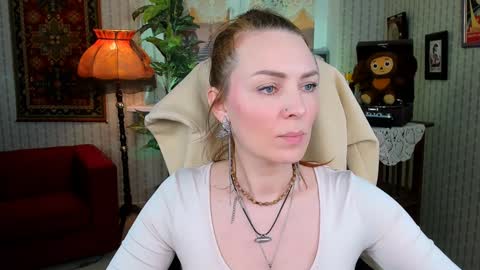 Vanda online show from December 15, 1:32 pm